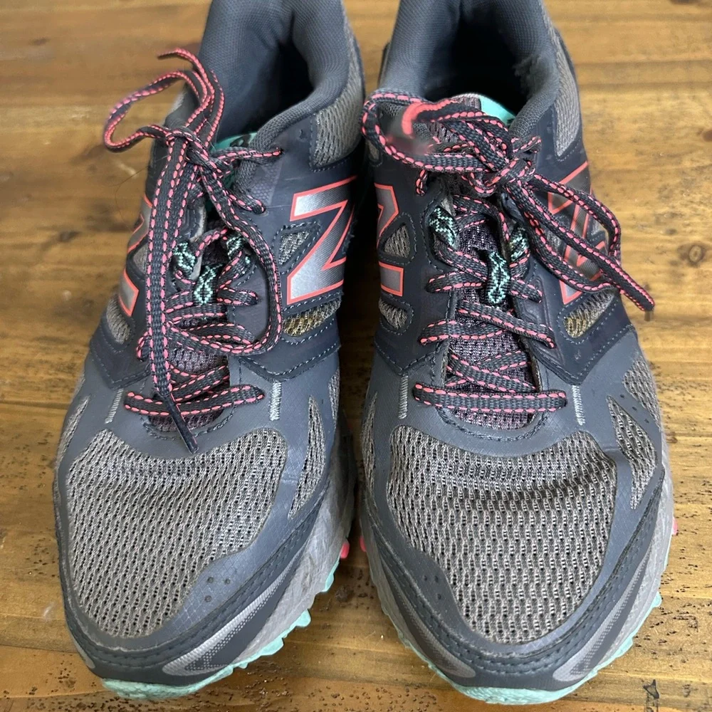 New Balance Women 7.5 412 v3 TechRide Trail Running Shoes